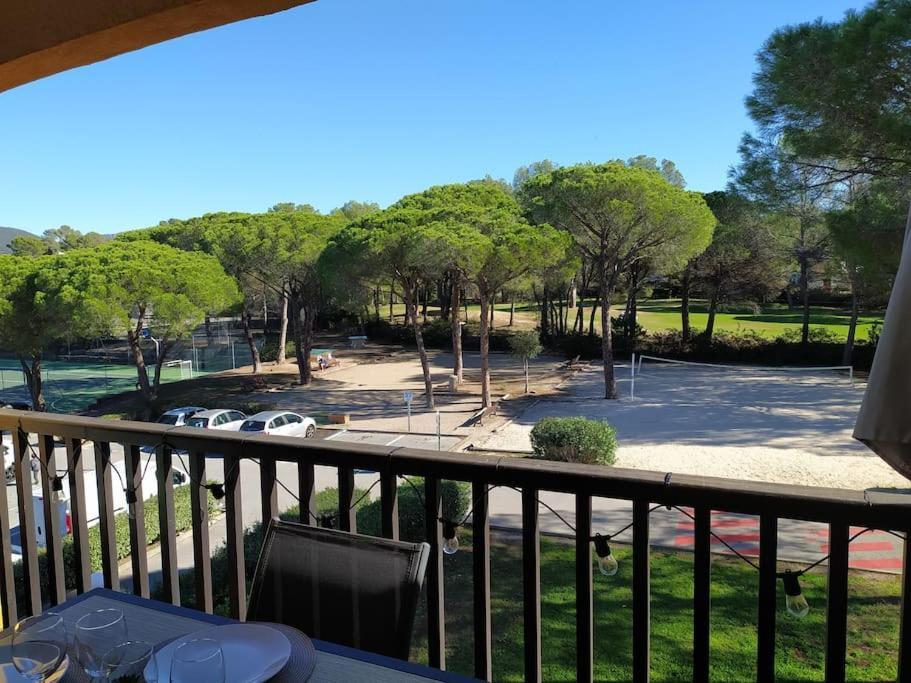 Апартаменты Ideal Saint Raphael Piscine Clim Parking Экстерьер фото